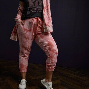 TORRID French Terry Tie Dye Crop Jogger used Size 4